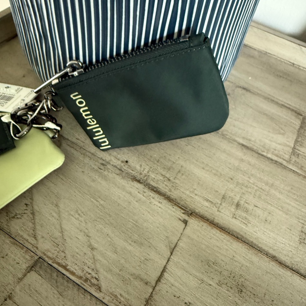 Lululemon Dual Pouch Wristlet - Picture 3 of 5